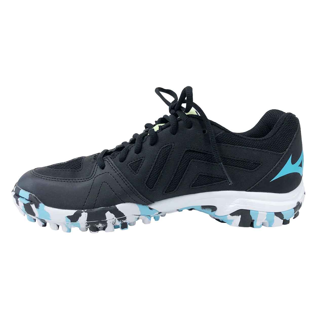 inside Mizuno Wave Lynx Turf Shoes